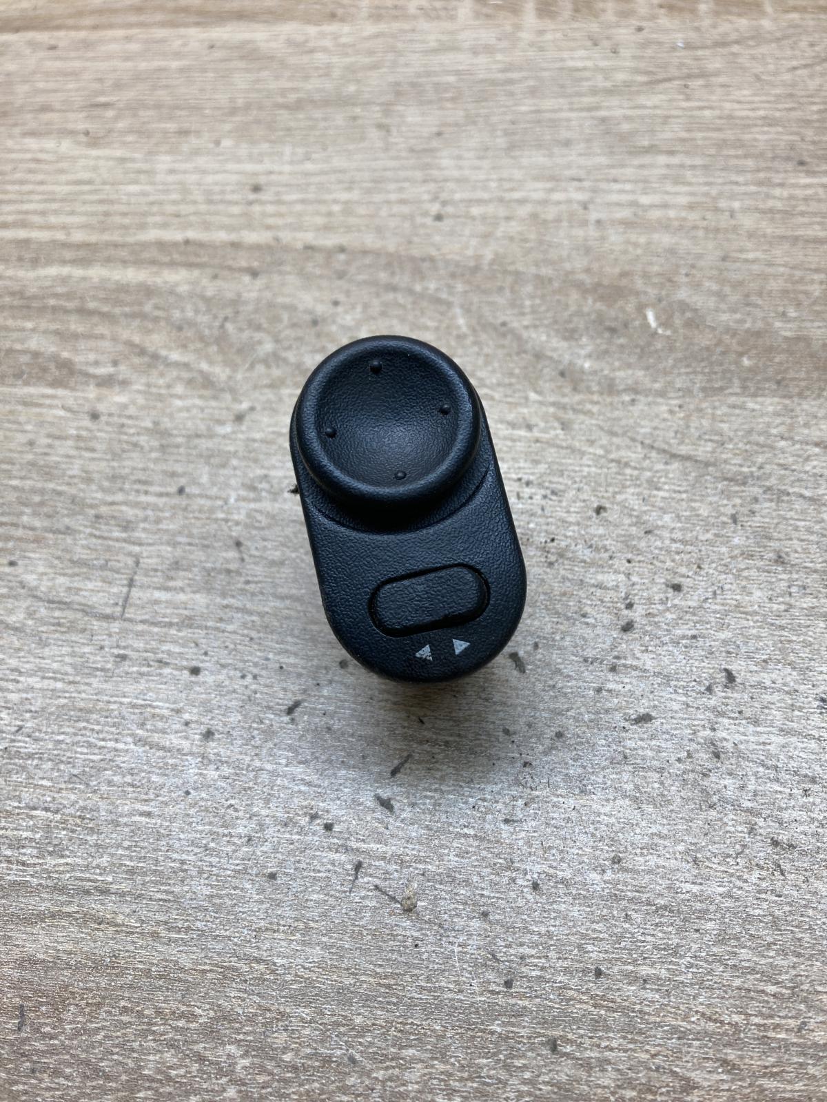 09226861   Wing mirror switch Opel Zafira A