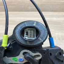 TOYOTA DOOR LOCK   Rear door lock Toyota Avensis T250