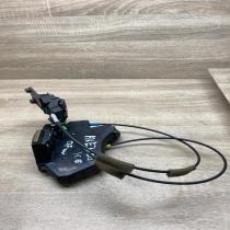 TOYOTA DOOR LOCK   Rear door lock Toyota Avensis T250