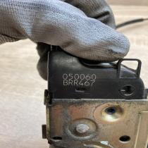 050060 BRR467  Front door lock Nissan Primera