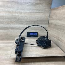 050060 BRR467  Front door lock Nissan Primera