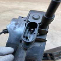 80611 AV600   Front door lock Nissan Primera