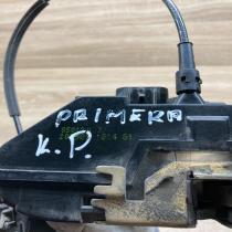80611 AV600   Front door lock Nissan Primera