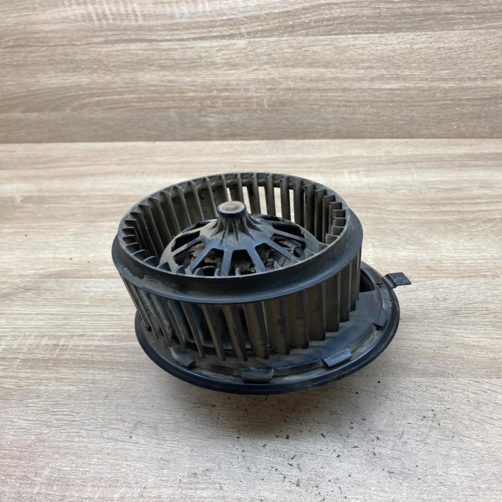 17360059 7H0819021  Heater fan/blower Volkswagen Transporter - Caravelle T5