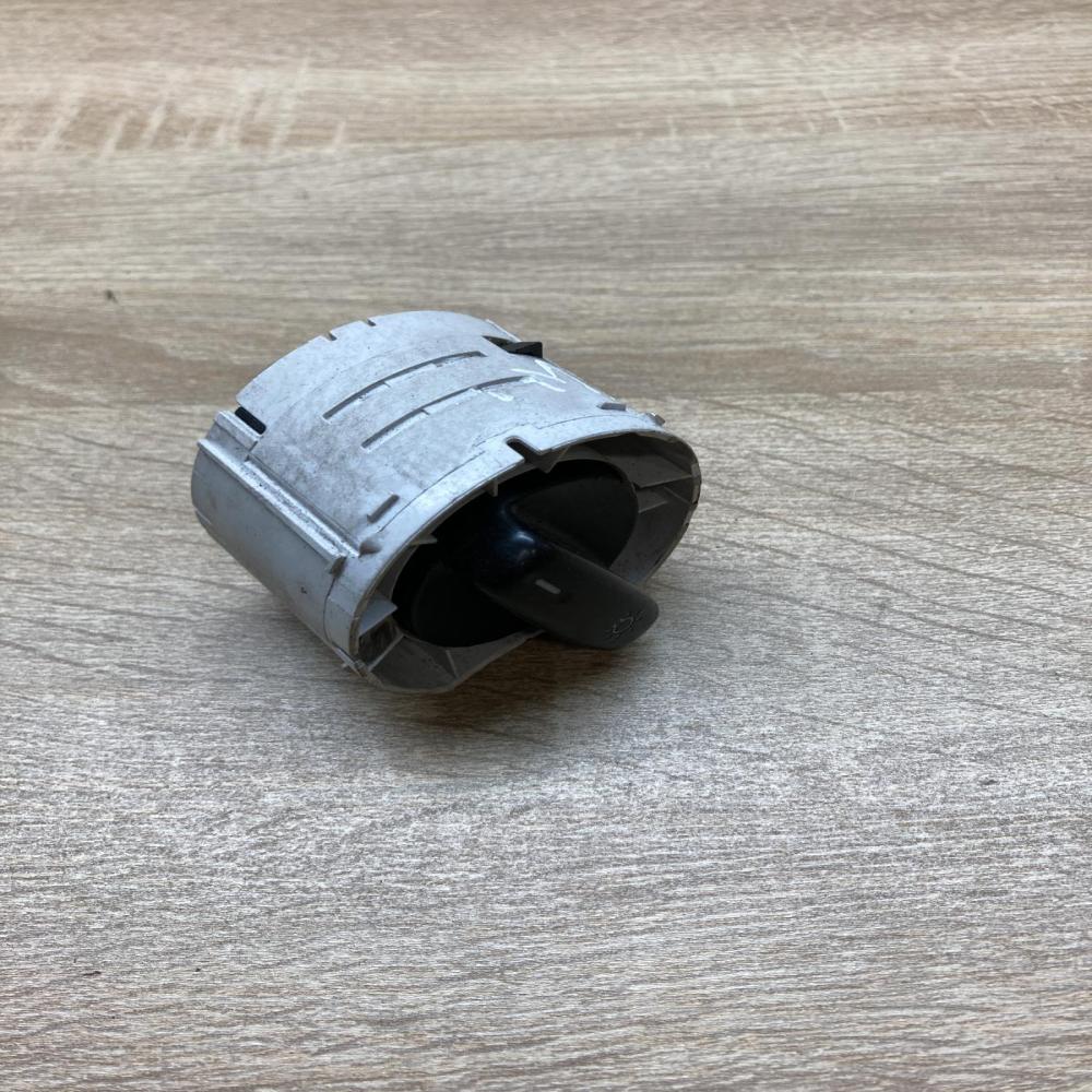1Z0941431C   Light switch Skoda Octavia Mk2 (1Z)