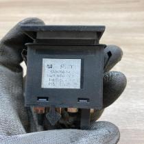 1M1959621   Windscreen/window heater switch Seat Toledo II (1M)
