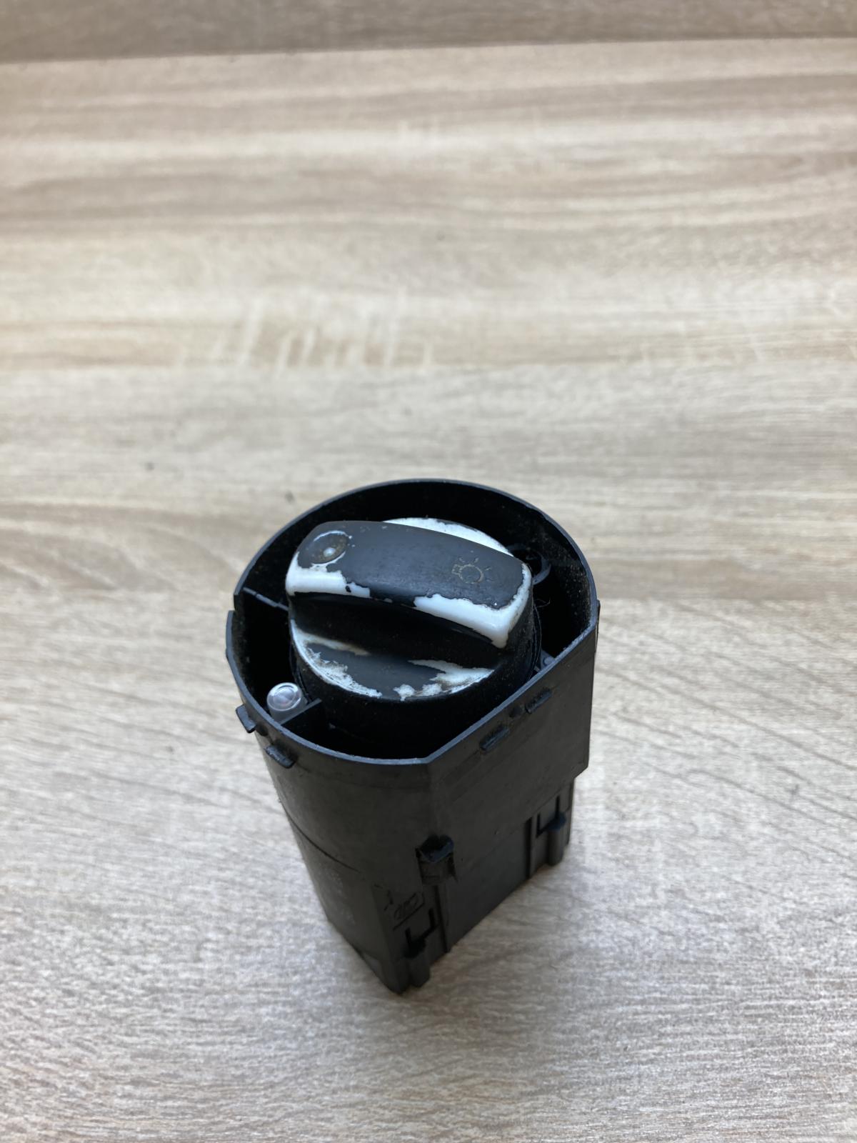 4B1941531F   Light switch Audi A6 S6 C5 4B