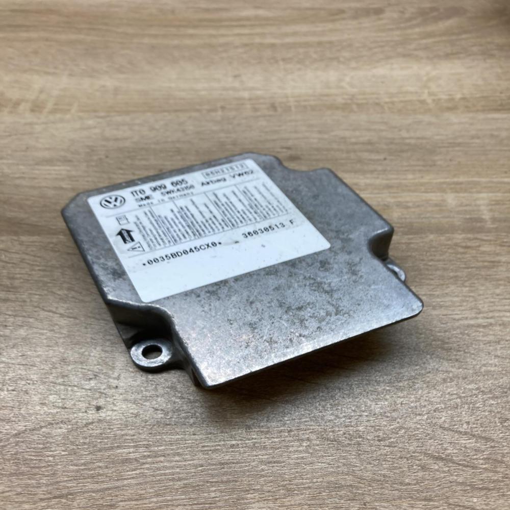 1T0909605   Airbag control unit/module Volkswagen Touran I