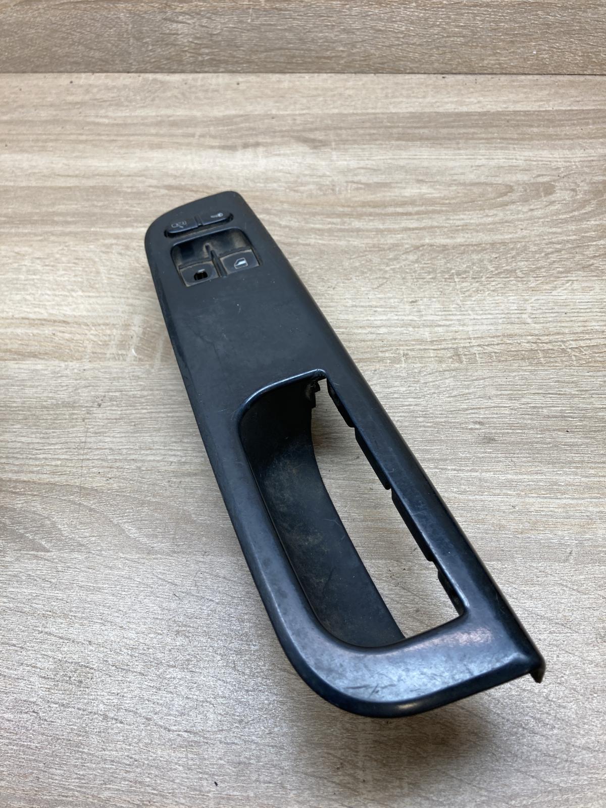 1J3959857   Electric window control switch Volkswagen PASSAT B5