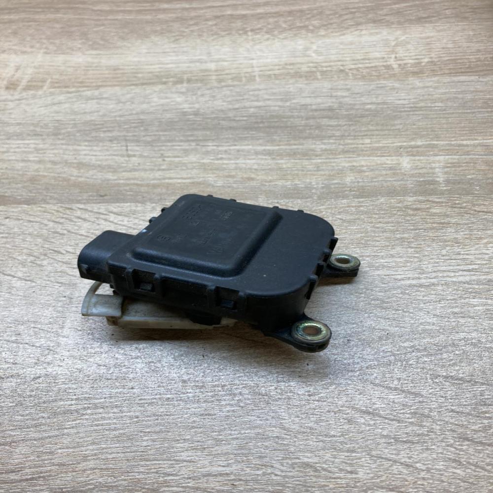 0132801203   Air flap motor/actuator Seat Leon (1M)