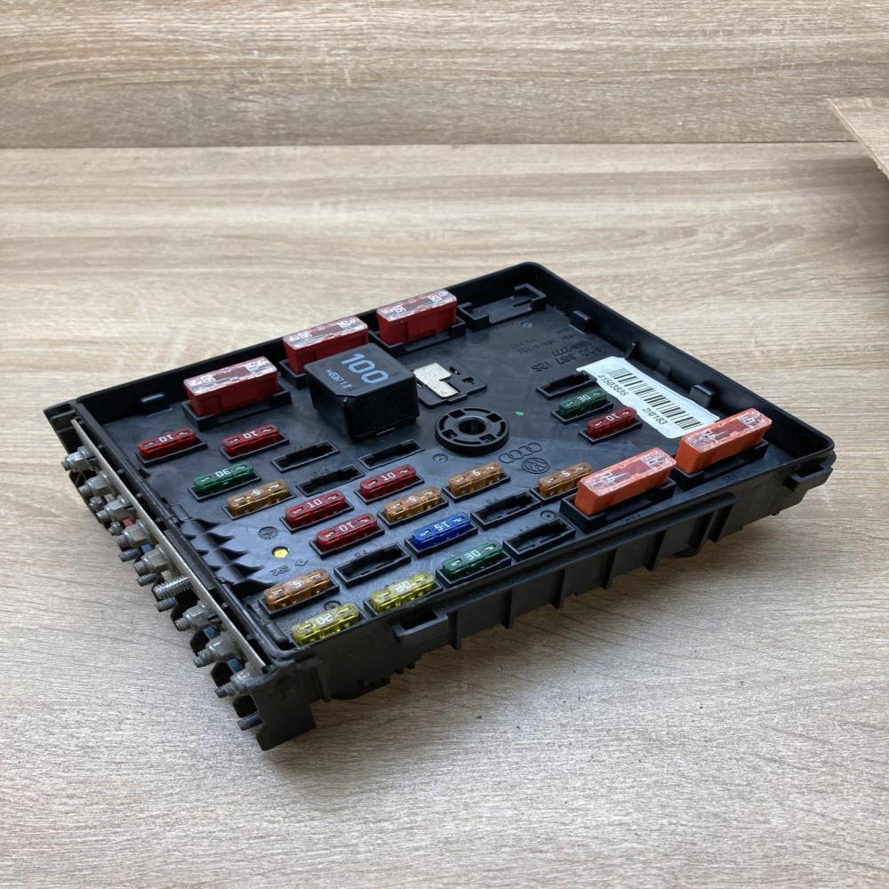 3C0937125   Fuse module Volkswagen PASSAT B6