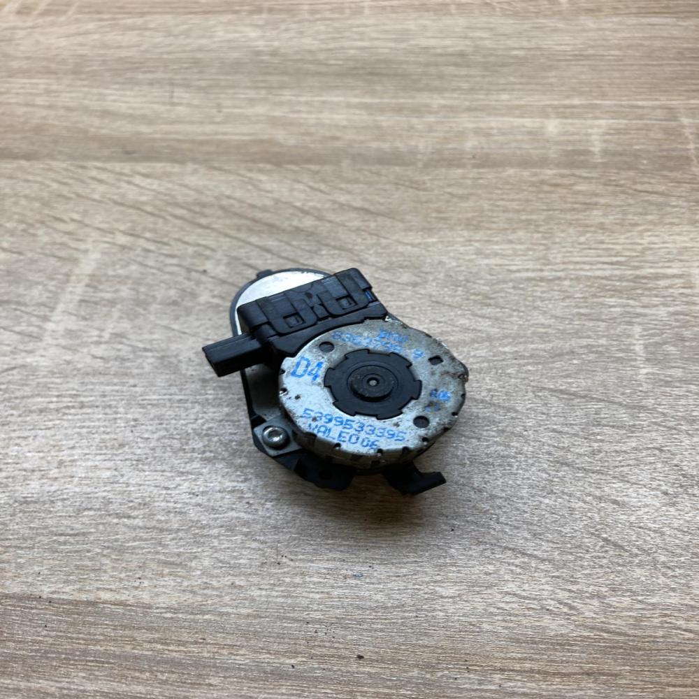 8363798   Air flap motor/actuator BMW 5 E39
