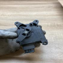 6NN008298 9180021  Air flap motor/actuator Opel Vectra C