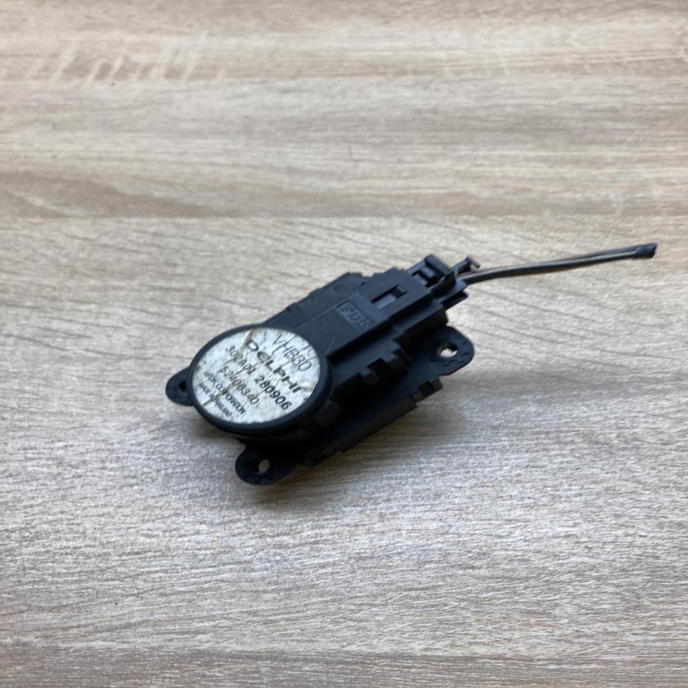 52406340 280906  Air flap motor/actuator Opel Astra G