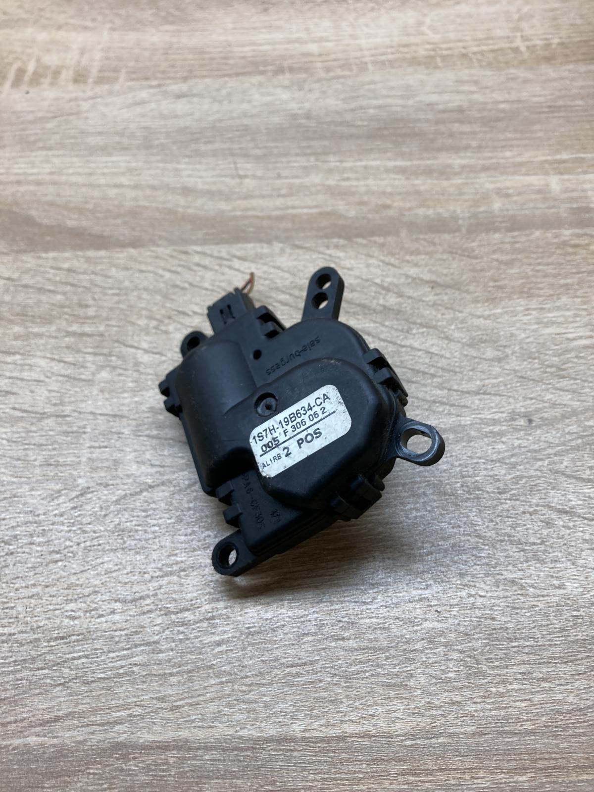 1S7H 19B634 CA   Air flap motor/actuator Ford Fiesta