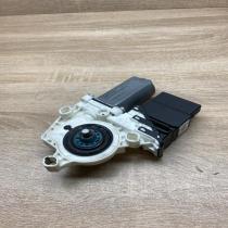 1K5839401B 9934 24 200  Rear door window regulator motor Volkswagen Jetta V