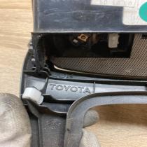 TOYOTA GEAR SURROUND TRIM   Gear shifter surround trim plastic Toyota Avensis T2