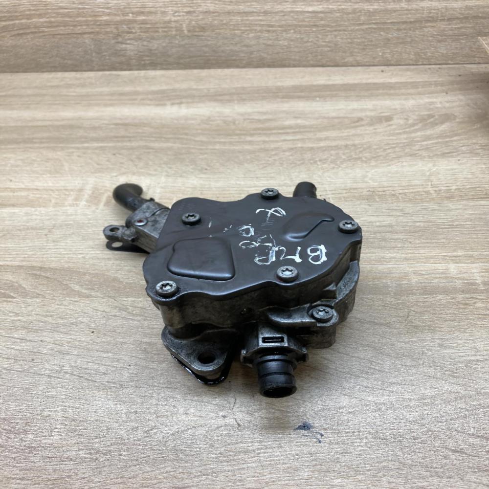 038145209N   Vacuum pump Volkswagen PASSAT B6