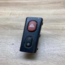 822955   Hazard light switch Renault Laguna I