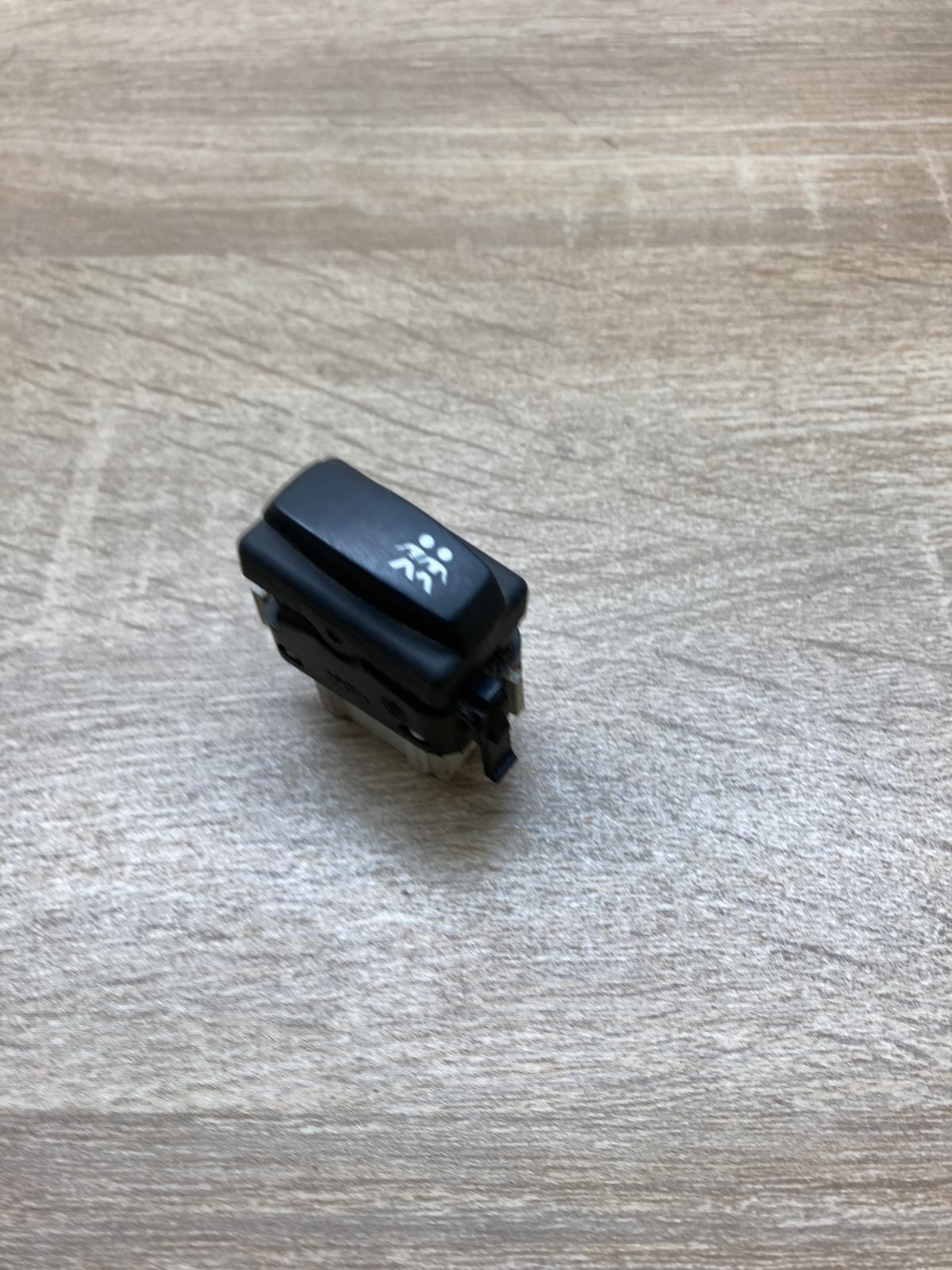 2648802 26488 02  Passenger airbag on/off switch Renault Laguna II