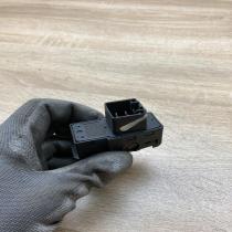 8685288   Electric window control switch Volvo S60