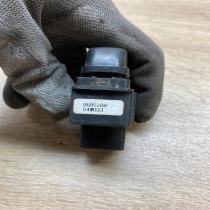 8685288   Electric window control switch Volvo S60