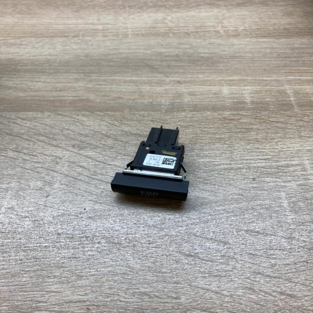 1Z0927134B   ESP (stability program) switch Skoda Octavia Mk2 (1Z)