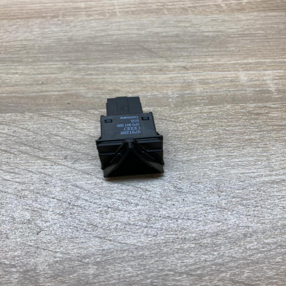 8P0941509   Hazard light switch Audi A3 S3 8P
