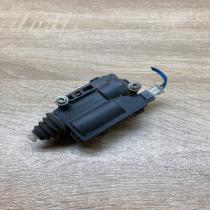 13208157 641842  Fuel tank cap lock motor Opel Astra G