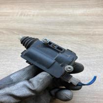 13208157 641842  Fuel tank cap lock motor Opel Astra G