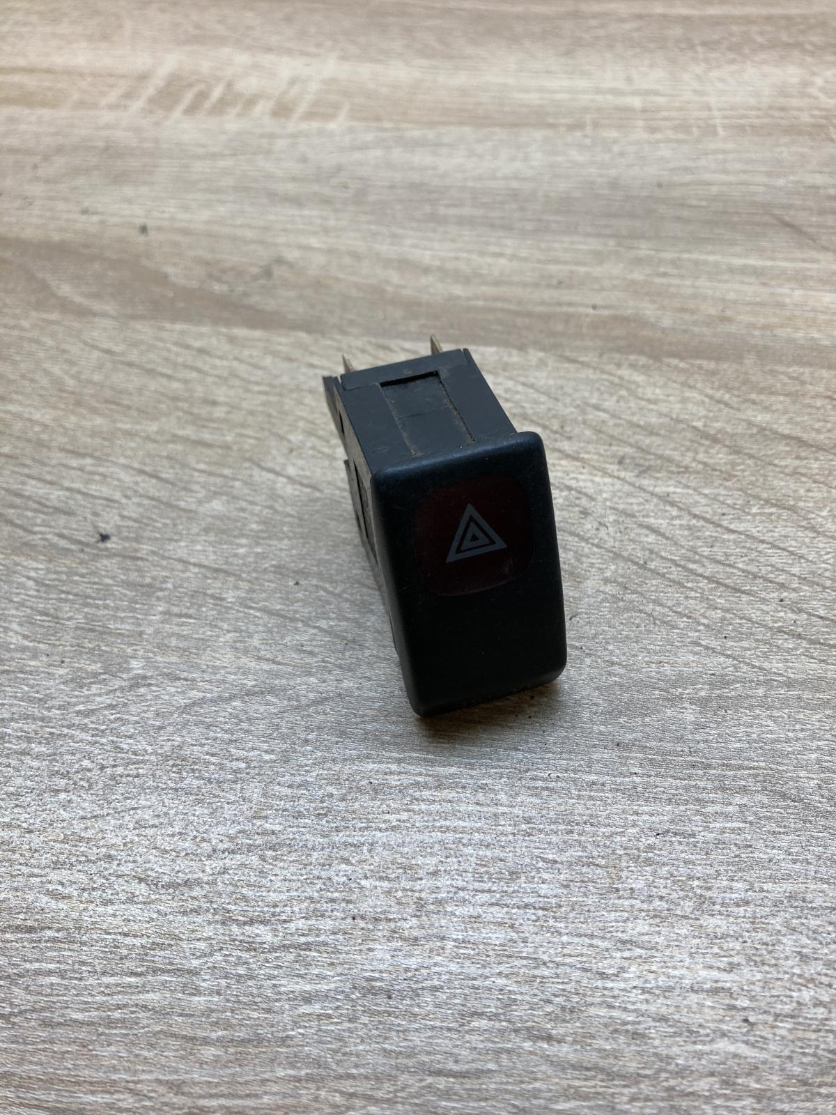 191953235   Hazard light switch Volkswagen Golf II