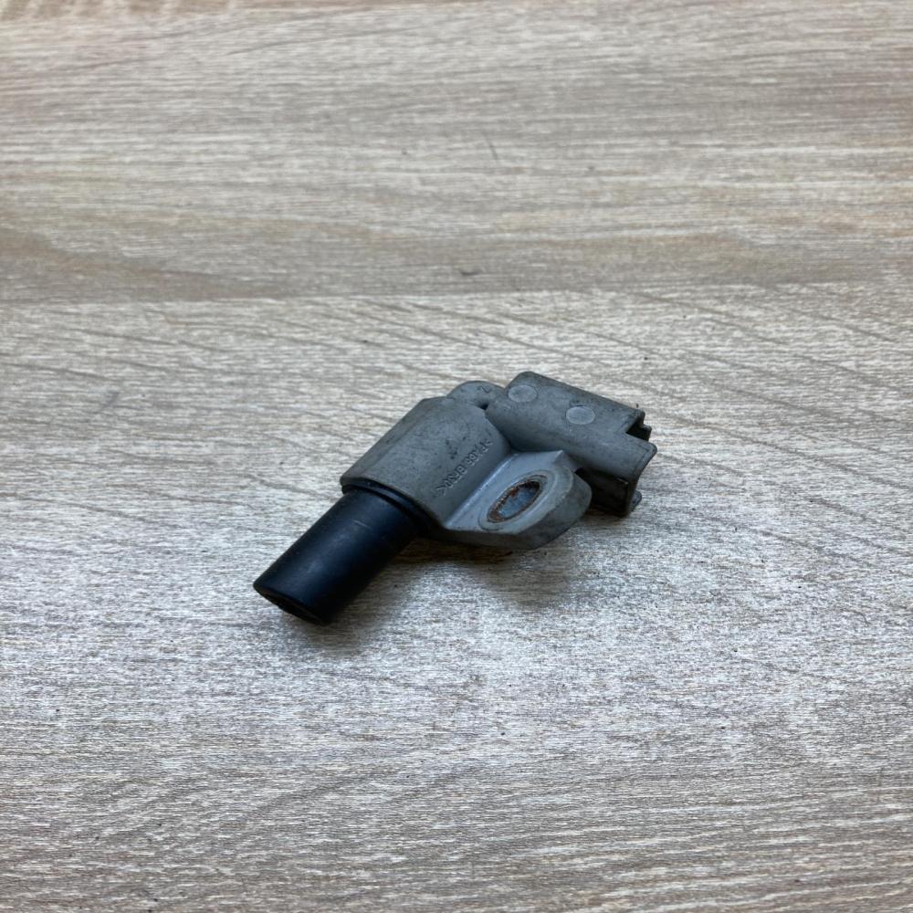 9645844080   Camshaft position sensor Ford Galaxy