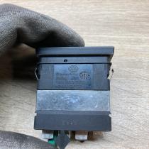 1J0963563A   Seat heating switch Volkswagen Golf IV