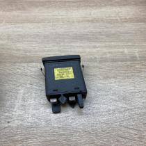 8D0941509C   Hazard light switch Audi A4 S4 B5 8D