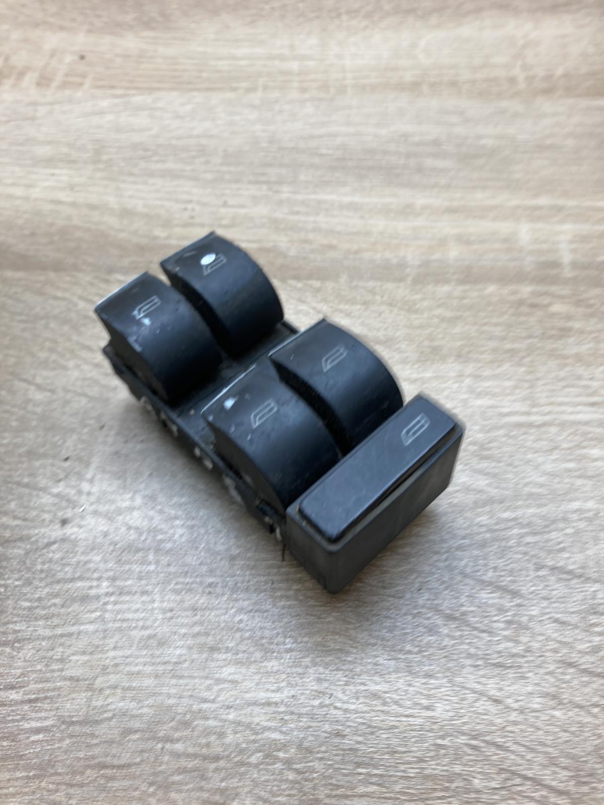 8Z0959851   Electric window control switch Audi A4 S4 B6 8E 8H