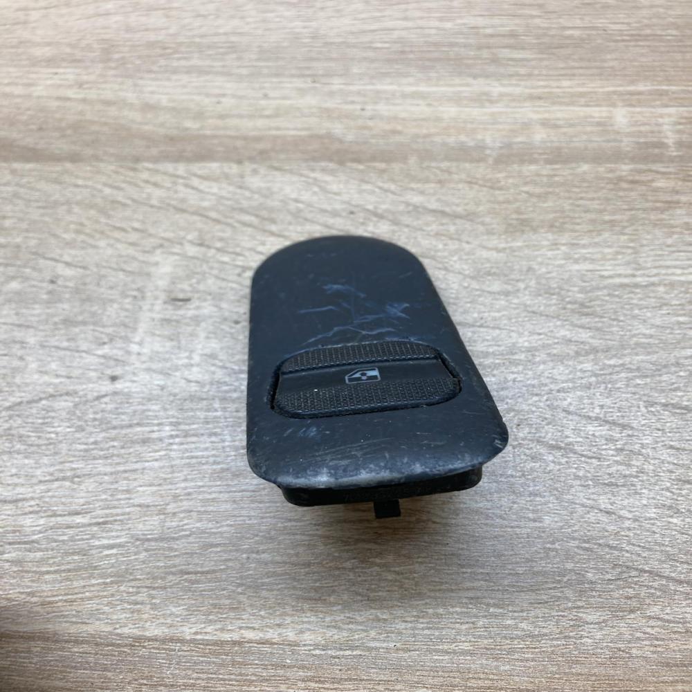 7M0867255P 95VWA17167FBW  Electric window control switch Volkswagen Sharan