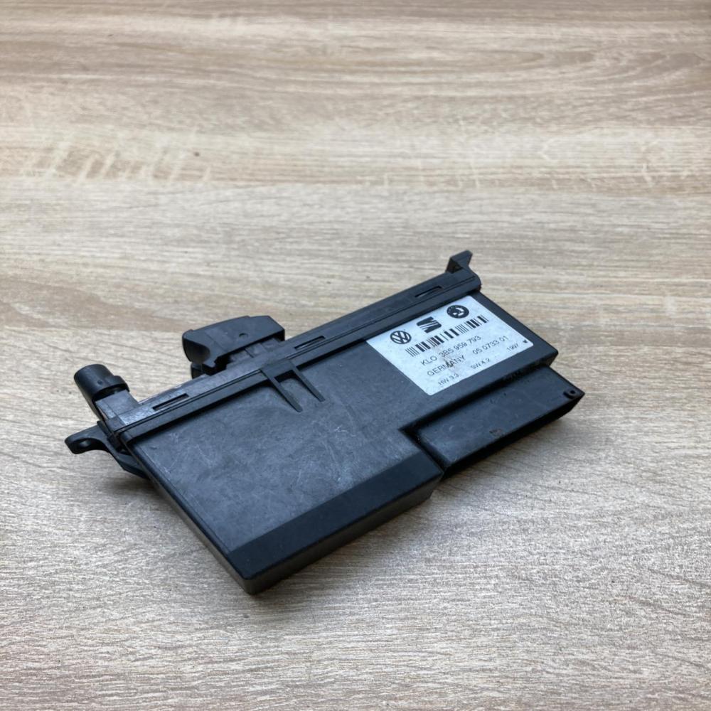 3B0959793   Electric window control switch Volkswagen PASSAT B5