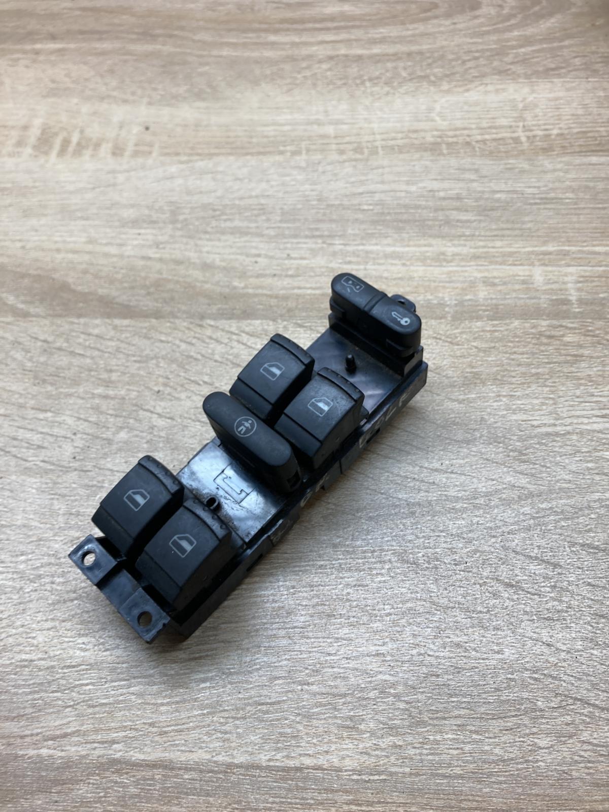 1J4959857   Electric window control switch Volkswagen Golf V