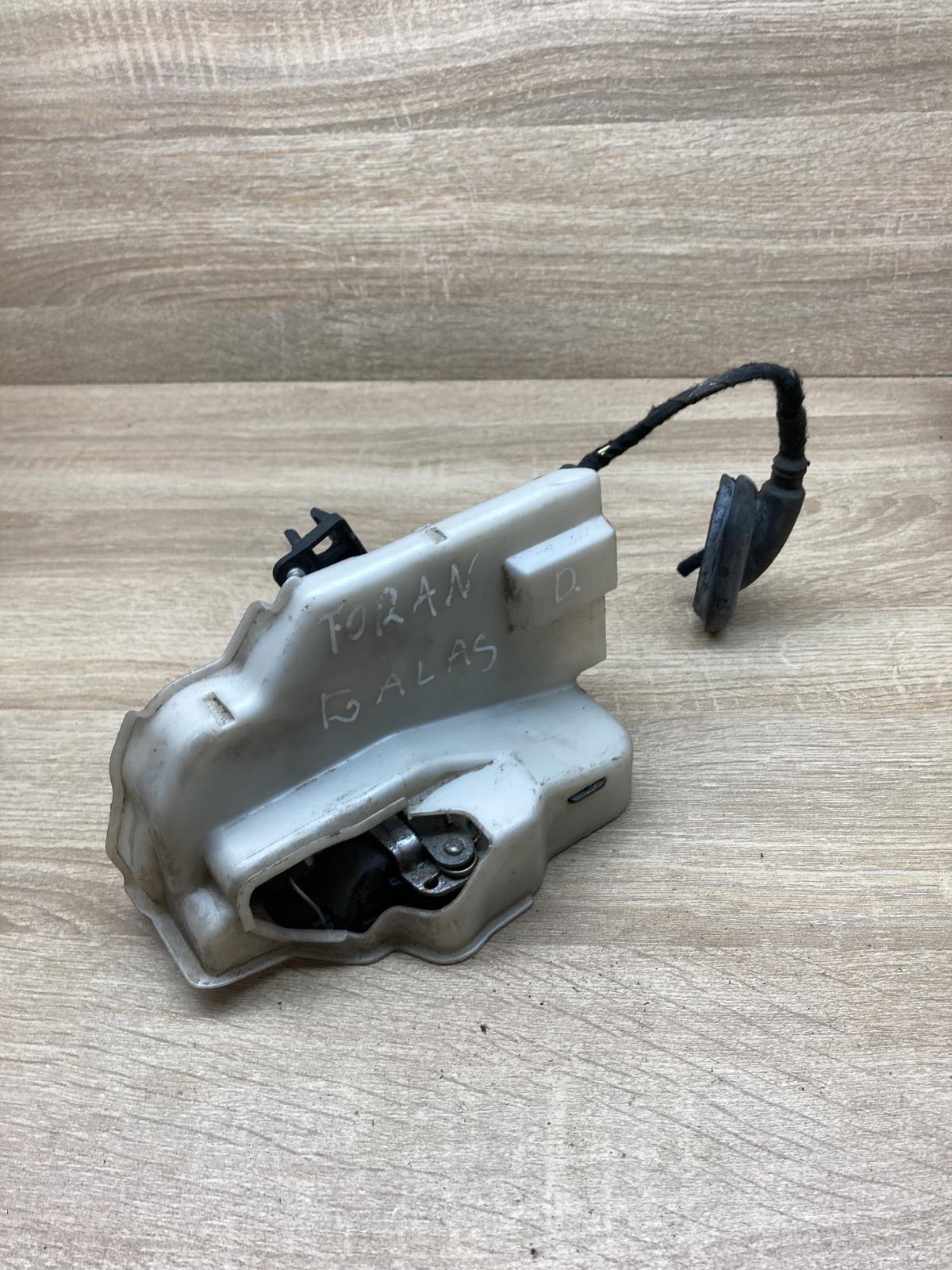 7L0839016   Rear door lock Volkswagen Touran I