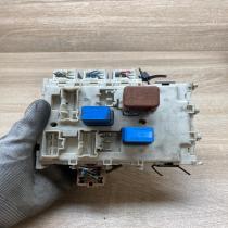24350 AV700 24350AV700  Fuse module Nissan Primera