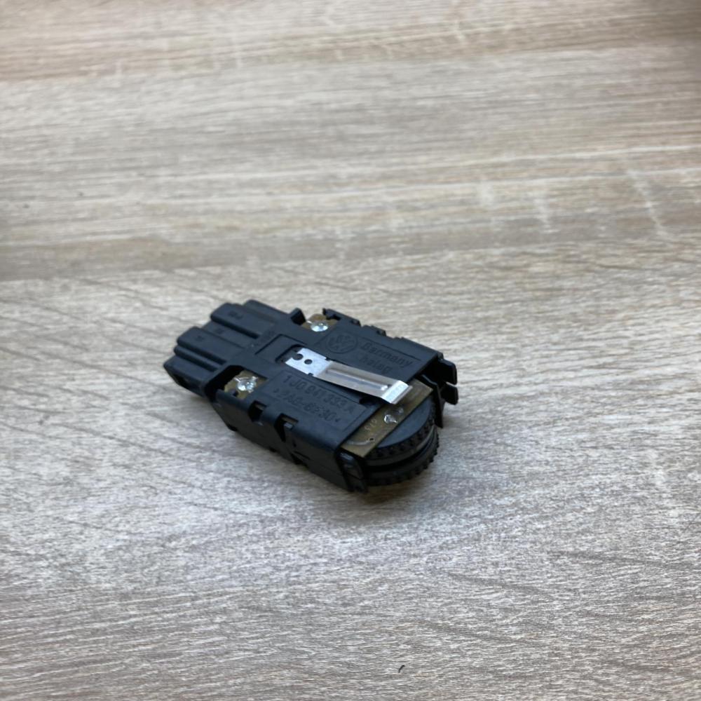 1J0941333A   Headlight level height control switch Volkswagen Golf IV