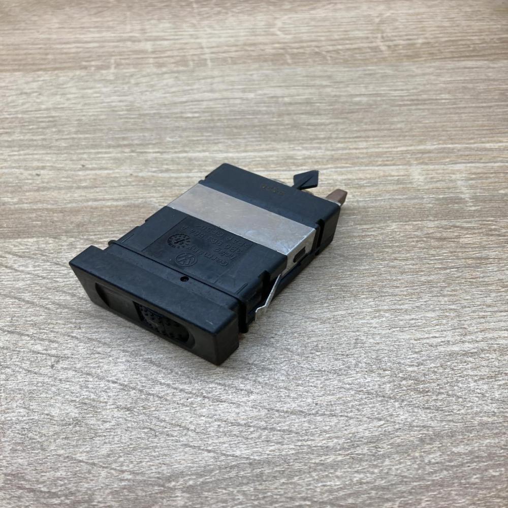3B0963564A   Seat heating switch Volkswagen PASSAT B5