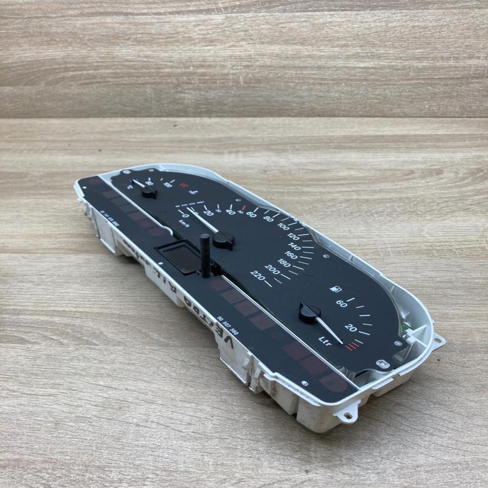 90504241BC   Speedometer (instrument cluster) Opel Vectra B