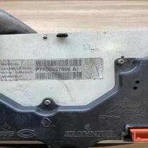 7700427896A 7700427896 A  Speedometer (instrument cluster) Renault Scenic I