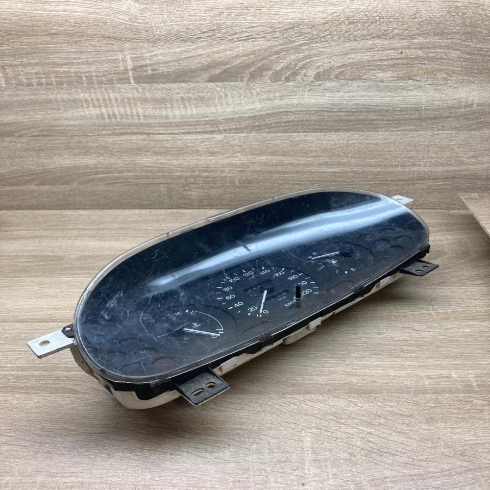 PLK30 MAZDA SPEEDOMETER  Speedometer (instrument cluster) Mazda 323 F
