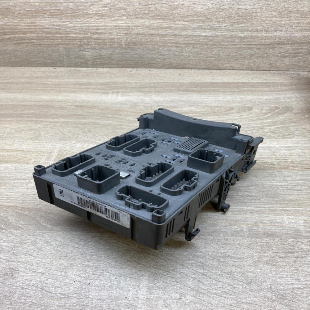 8200004201E   Fuse module Renault Laguna II