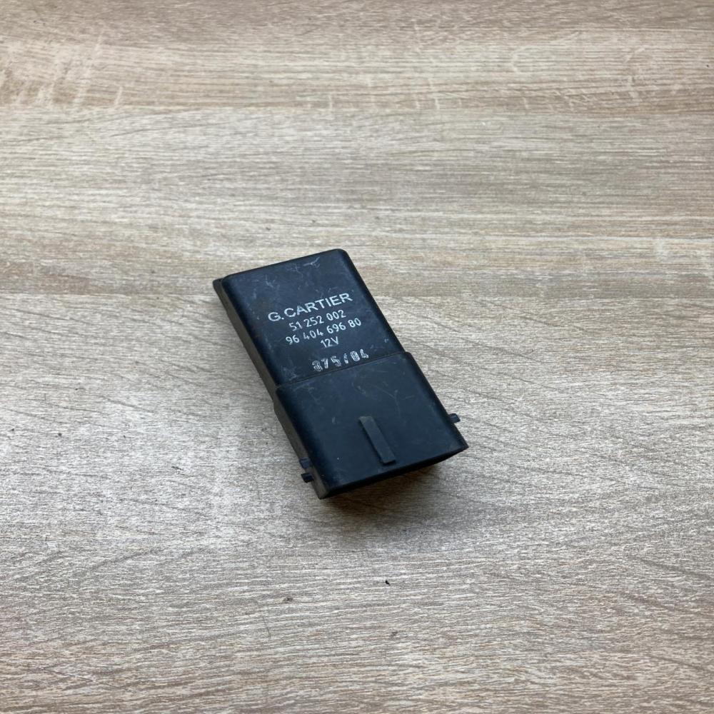 9640469680   Glow plug pre-heat relay Peugeot 308