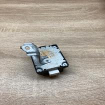 89741 52021 619825 000  Door control unit/module Toyota Yaris Verso