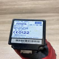 89741 52021 619825 000  Door control unit/module Toyota Yaris Verso