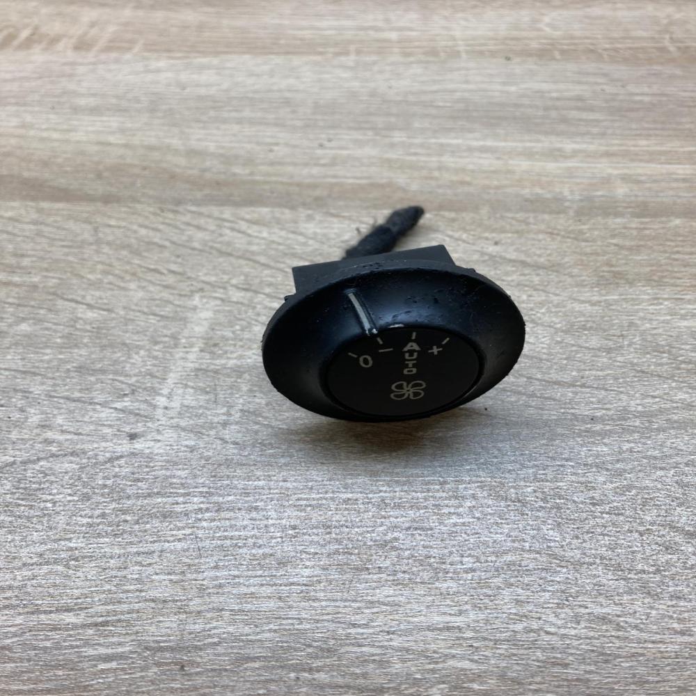 A53000300 1488941077  Interior fan control switch Peugeot 807